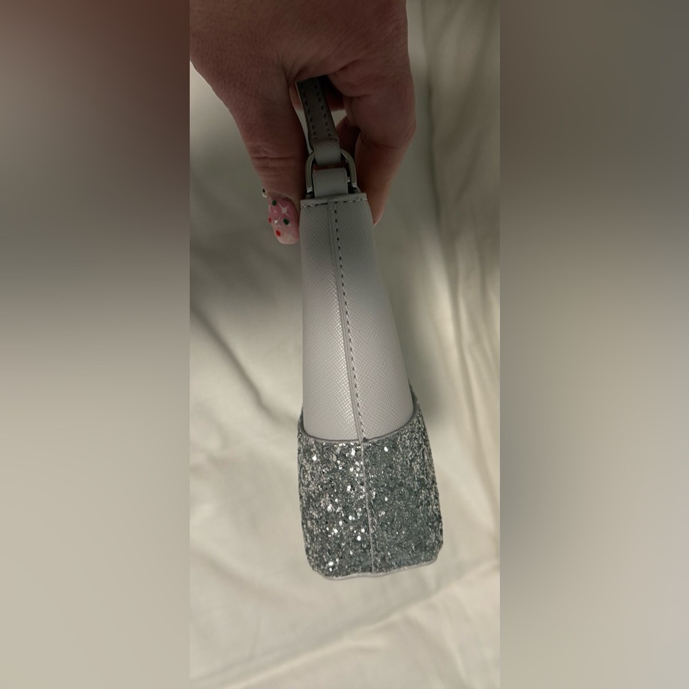 Kate Spade Silver and White Glitter Crossbody bag! NWOT with free bag scarf! - Picture 6 of 10